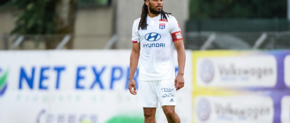Jason Denayer Capitaine de l olympique Lyonnais.