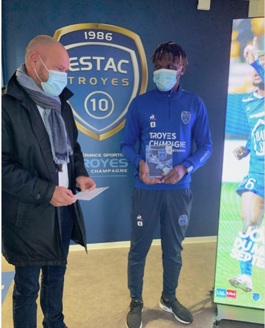 Kouame elu joueur du mois de septembre avec Estac - Soccer 11 Club Kouame elu joueur du mois de septembre avec Estac
